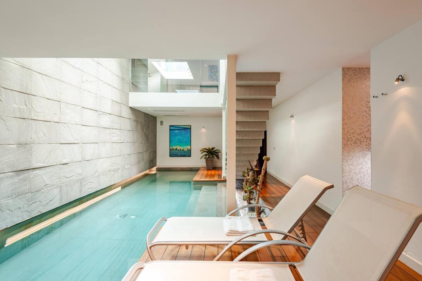 Presidential Loft In The Design District Apartment *